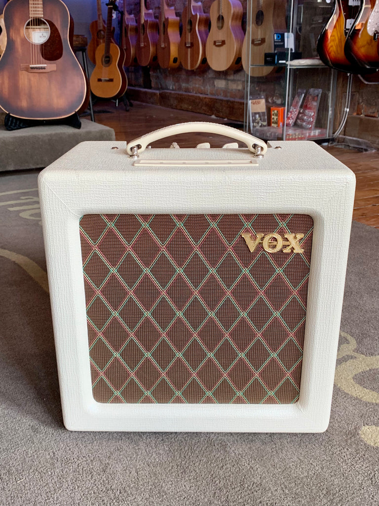 Vox ac4tv 4 watt tube combo amplifier