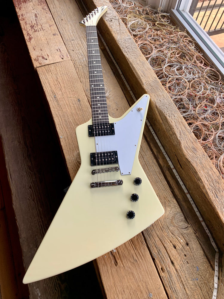 Gibson Explorer '76 Reissue White