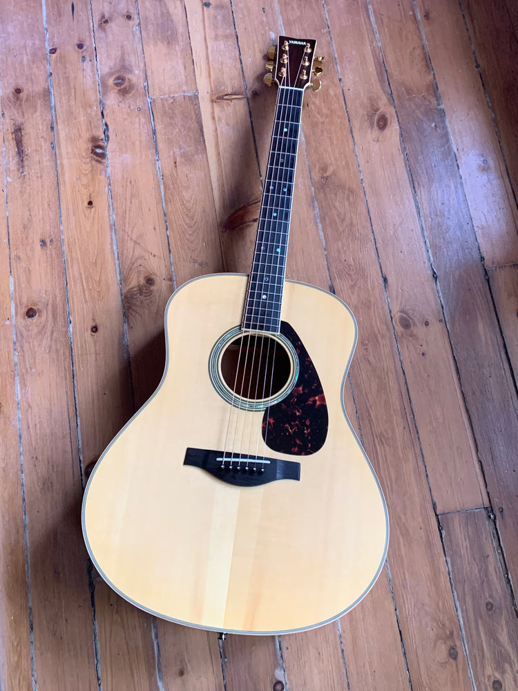 Yamaha LL16M Dreadaught Mahogany