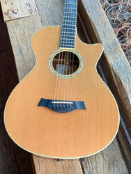 Taylor 12/Fret Mahogany Grand Concert