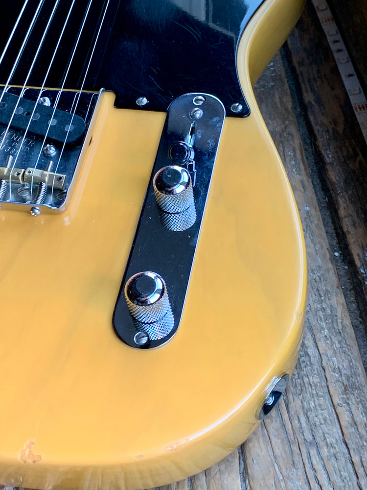 Fender '52 AVRI Telecaster Butterscotch Blonde