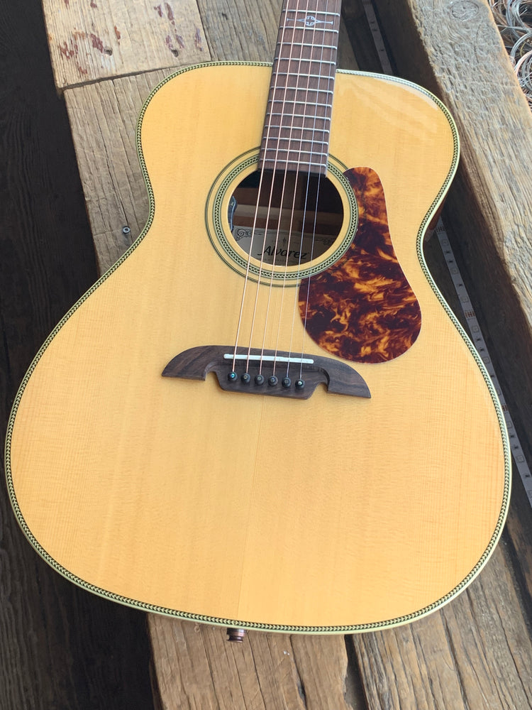 Alvarez MF60E OM Herringbone