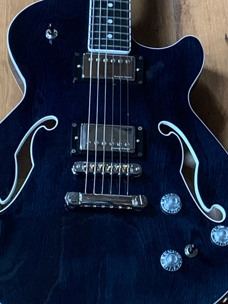 Godin Montreal Premiere A/E Indigo Blue