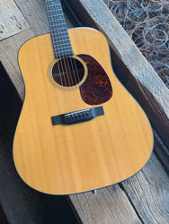 Martin D18 Dreadanught