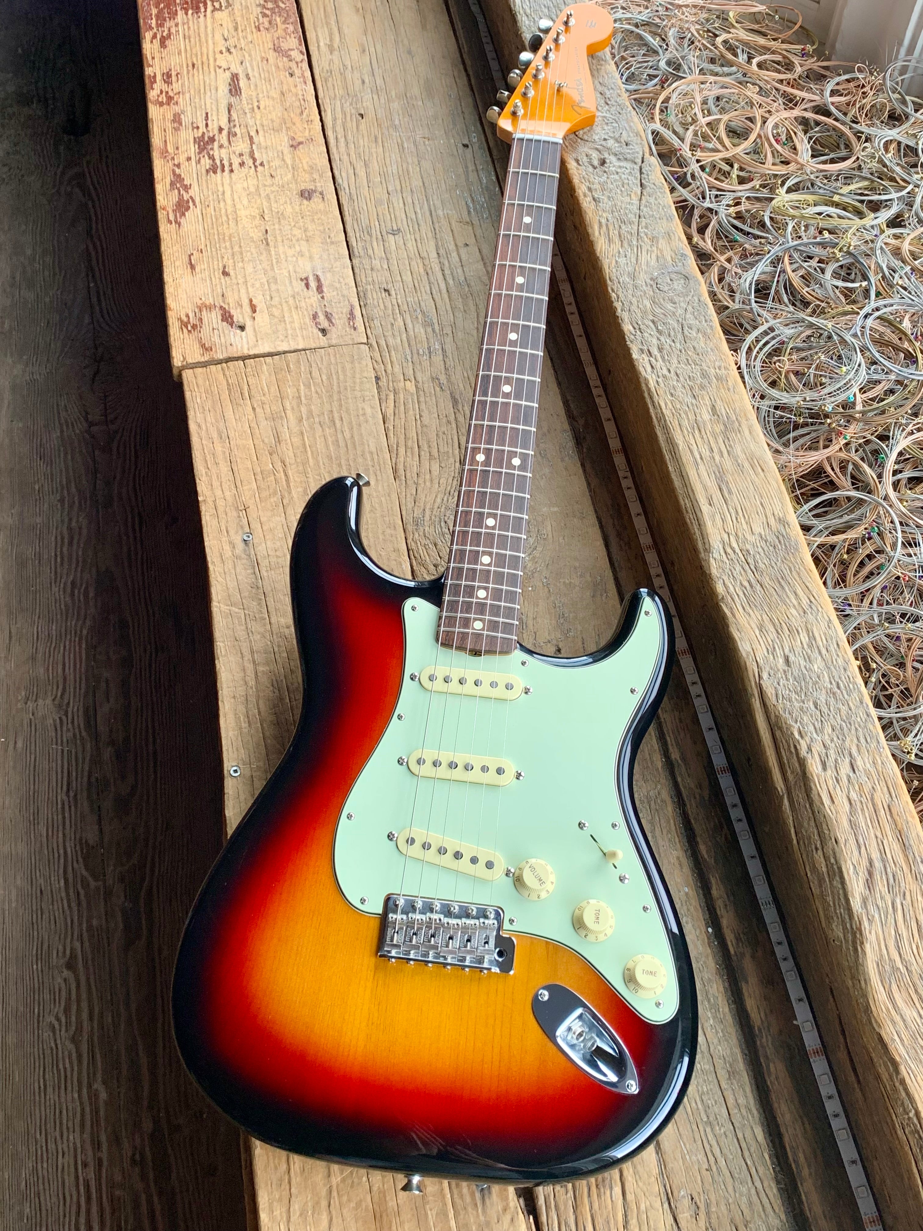 Fender Classic Series 60's Lacquer 3/Tone Sunburst