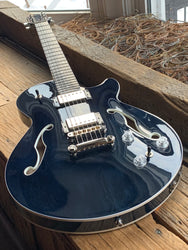 Godin Montreal Premiere A/E Indigo Blue