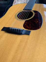 Martin D18 Dreadanught