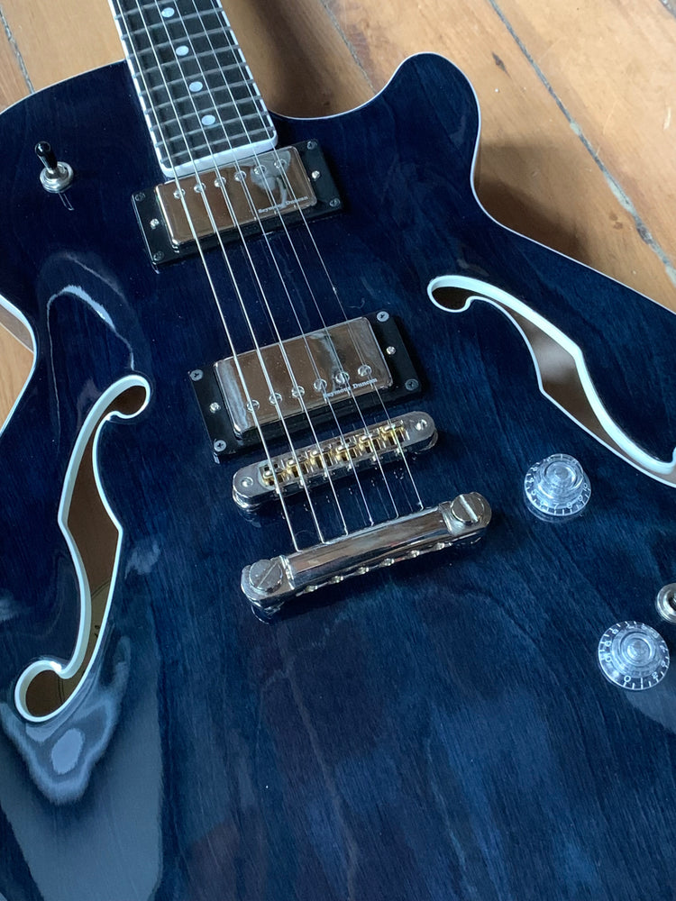 Godin Montreal Premiere A/E Indigo Blue