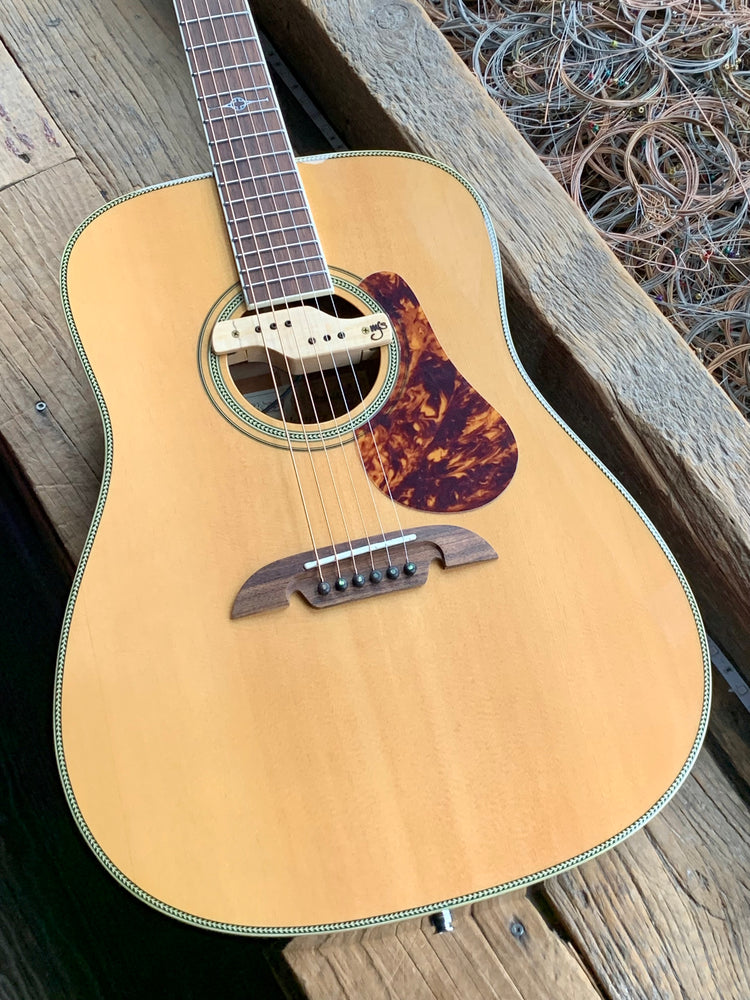 Alvarez MD60 Bluegrass Dreadnaught