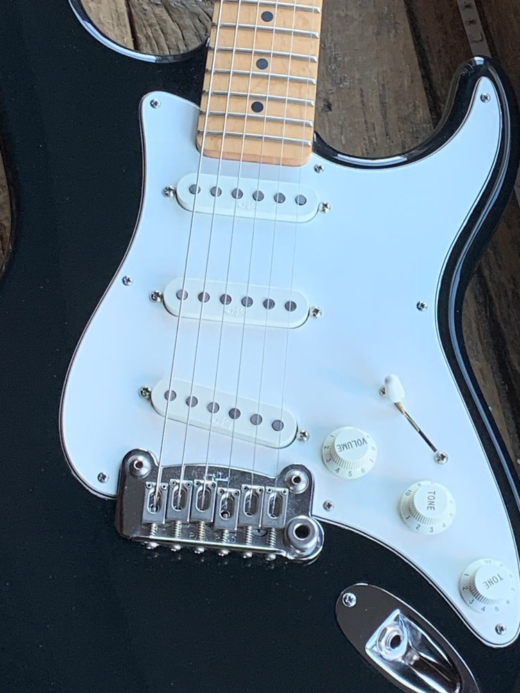 G&L Legacy Jet Black