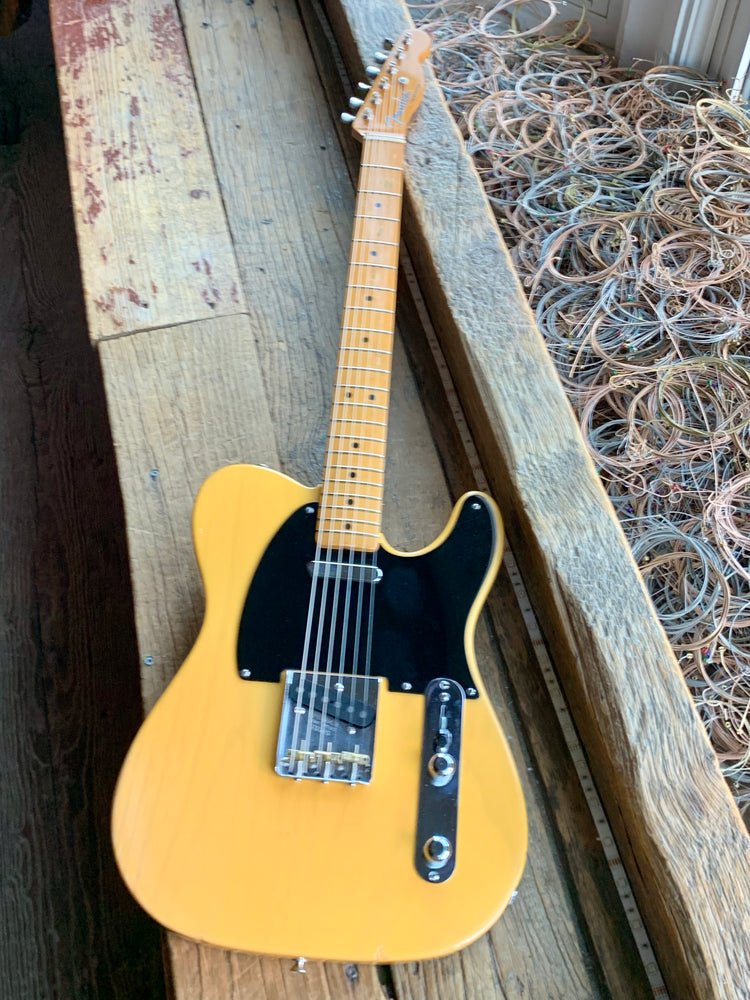 Fender '52 AVRI Telecaster Butterscotch Blonde