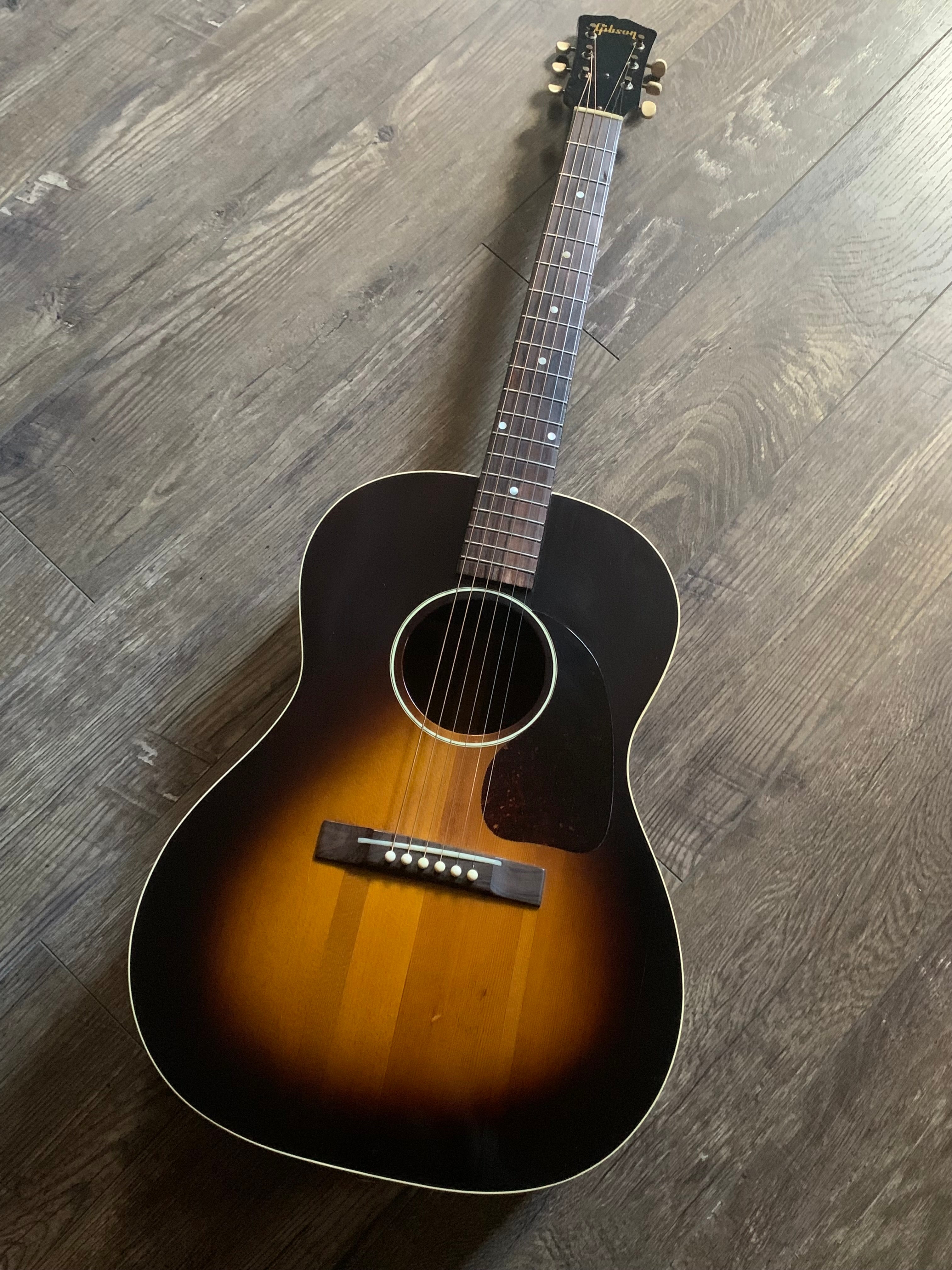 Gibson LG2 00 Sunburst 1949